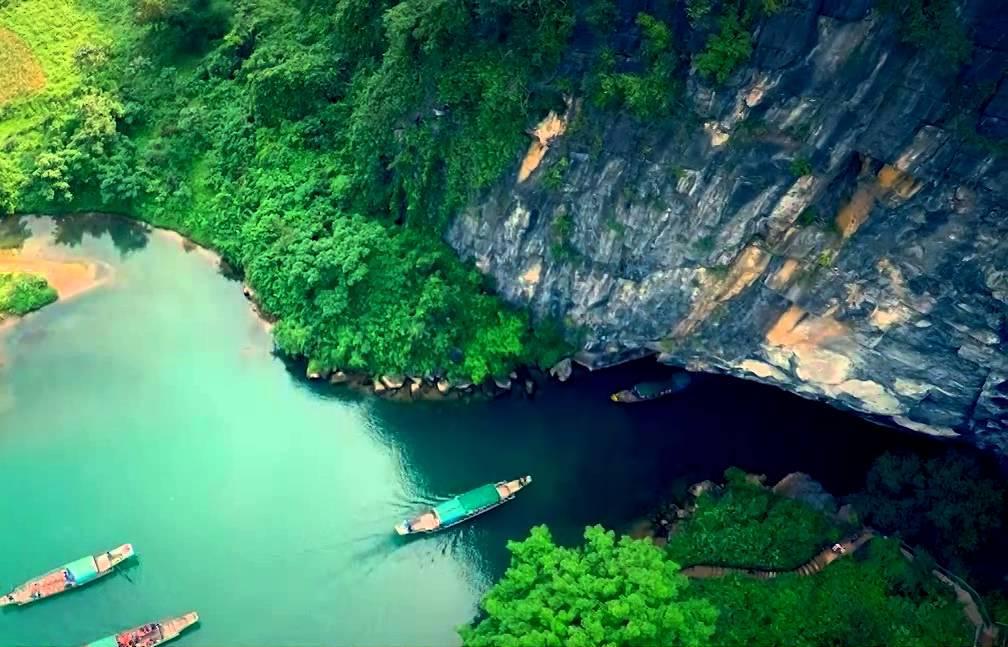 Phong Nha cave