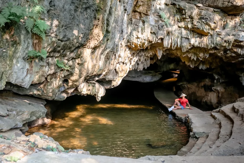 Hang But (Buddhist Cave)