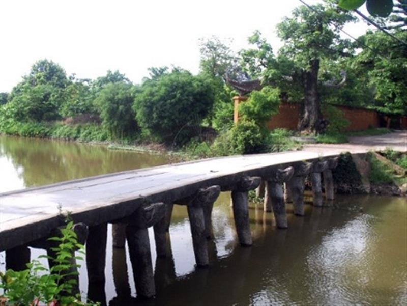 Unique Bridge