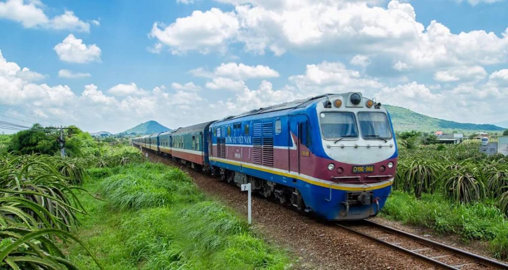 train Hanoi Ninhbinh